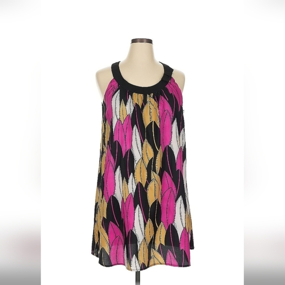 BCBGMaxAzria Tops - BCBGMaxAzria Banana Leaves Sleeveless Blouse NWT
